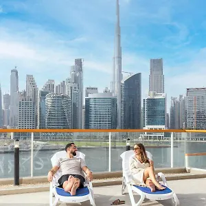 https://unlock-waters-edge.dubaihotelsoffers.com