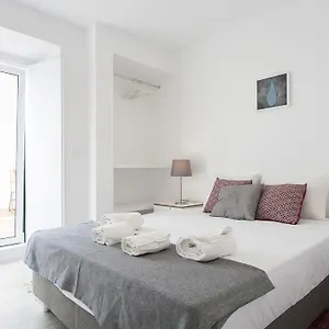 https://castelo-picao-apartments.hotels-lisbon-portugal.com